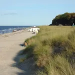 Apartamento Komfortable In By Interhome Zingst
