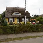 Komfortable In By Interhome * Zingst