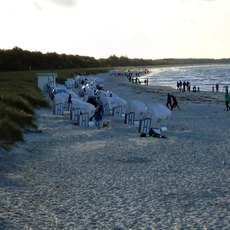 Komfortable In By Interhome * Zingst